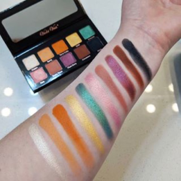 ✨New✨ Violet Voss Essentials Eye Shadow Palette - Picture 3 of 6